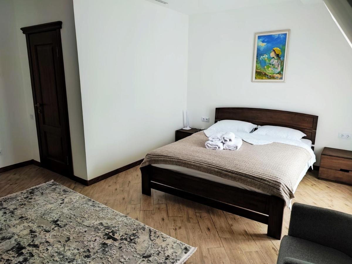 Готель-Ресторан "Олеся" Berehove  Extérieur photo
