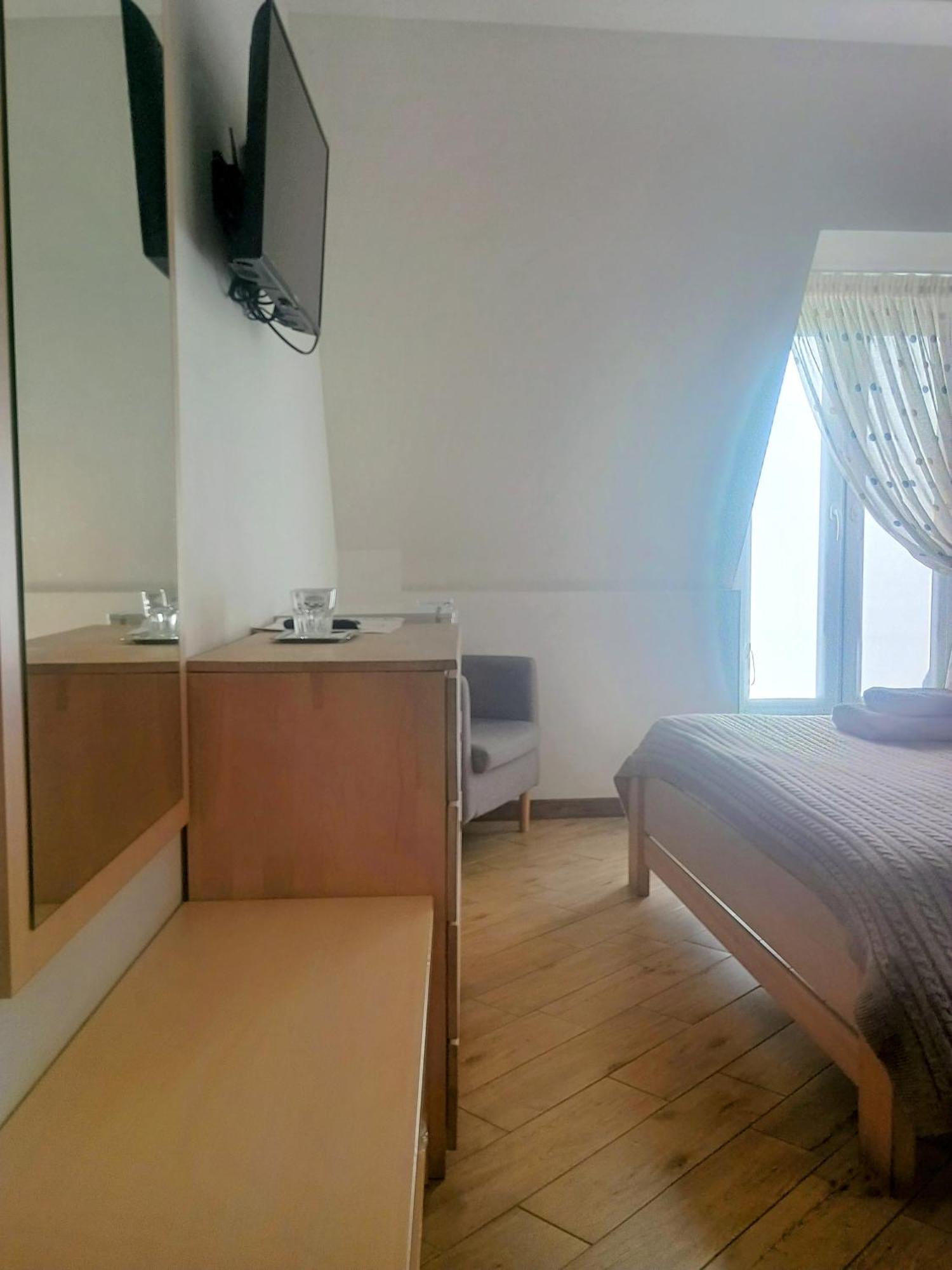 Готель-Ресторан "Олеся" Berehove  Extérieur photo